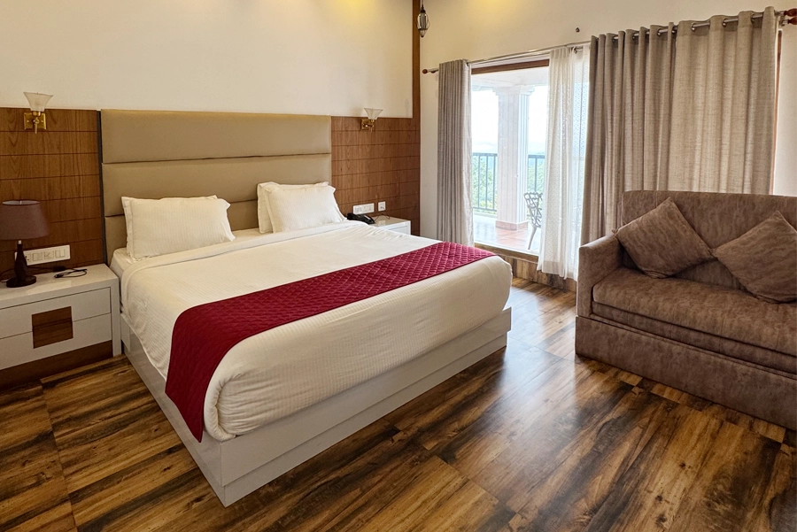 Premium Valley view Common Balcony